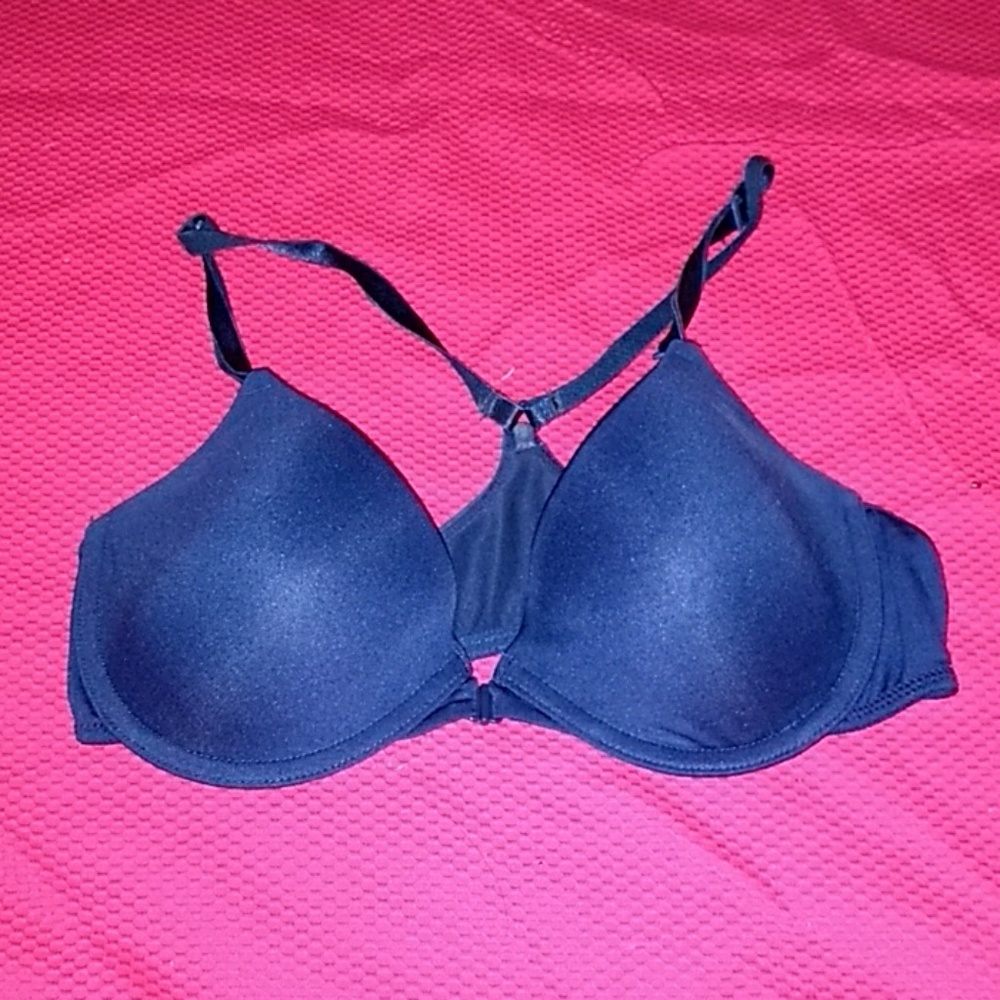 Free w/ purchase Blue Maidenform bra 34B